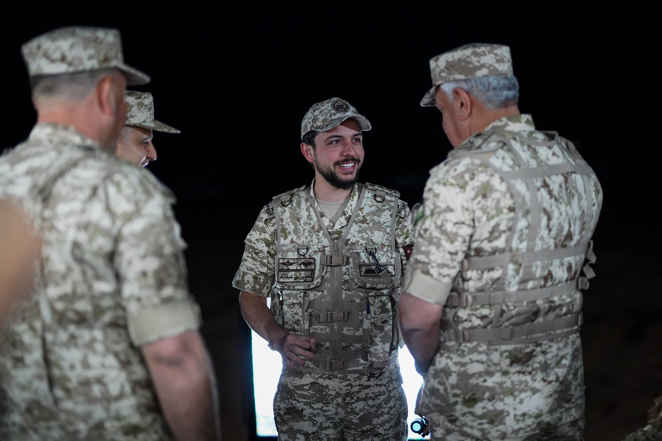 Madar Al-Saa Images 0.11206787769218107