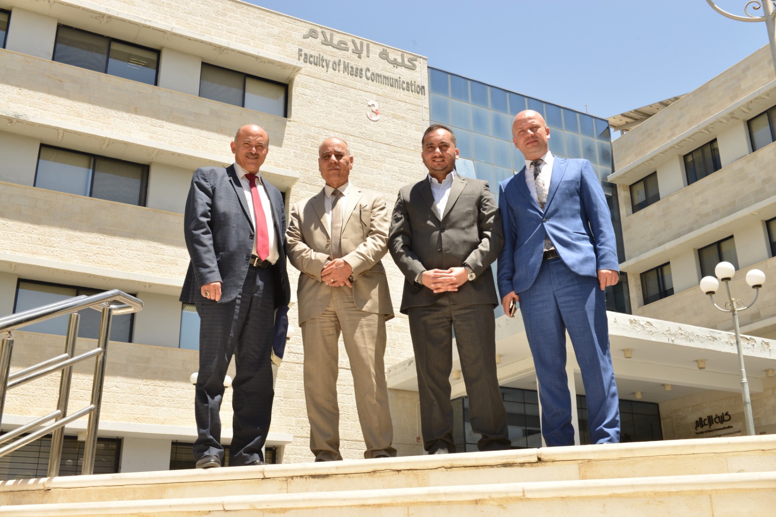 Madar Al-Saa Images 0.22467579172770336