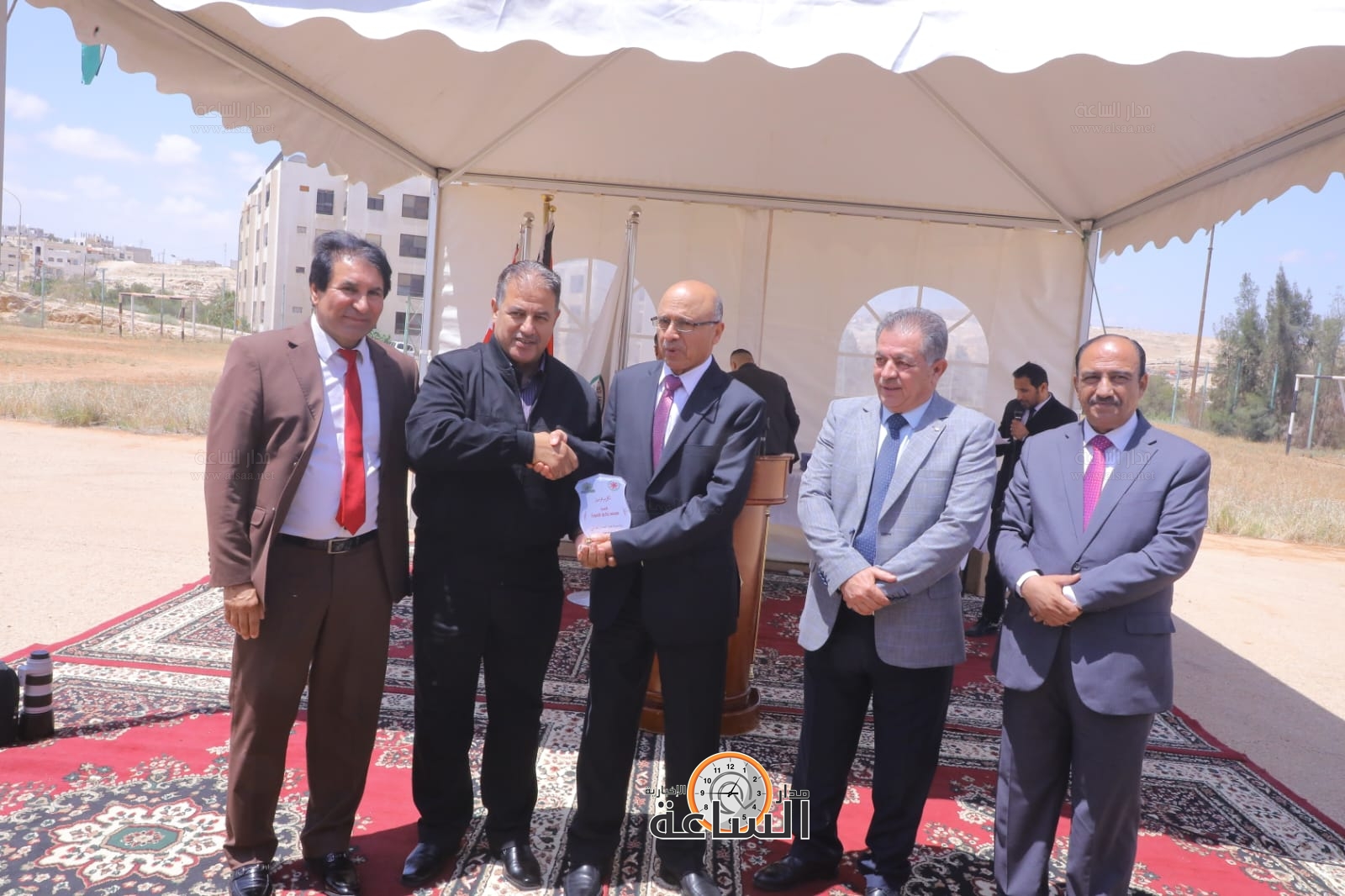 Madar Al-Saa Images 0.43997618384625103