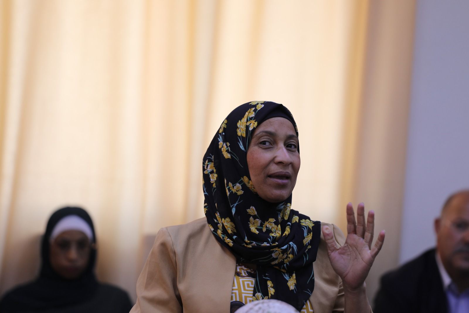 Madar Al-Saa Images 0.4004602264511914