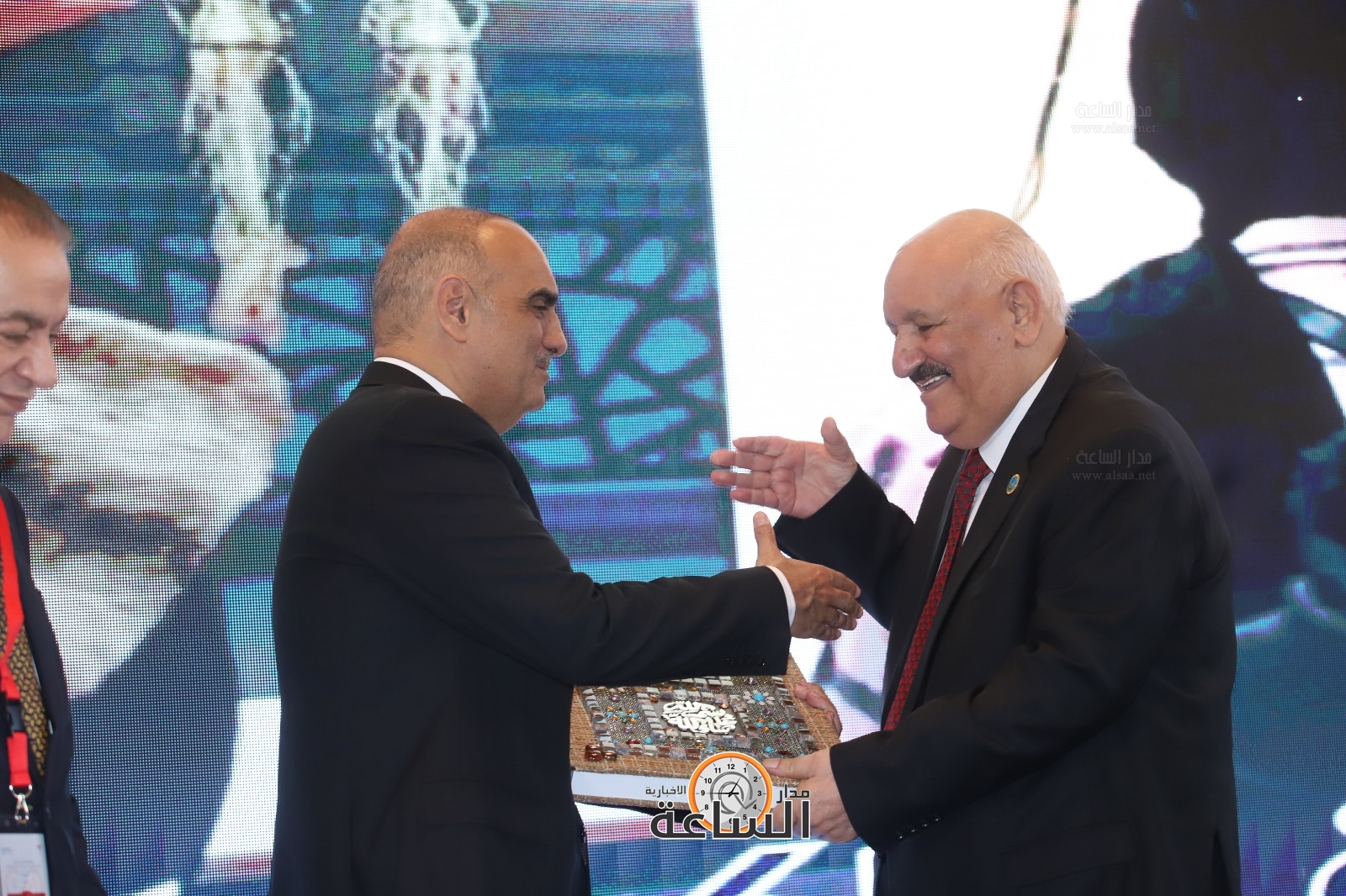 Madar Al-Saa Images 0.3431909580017569