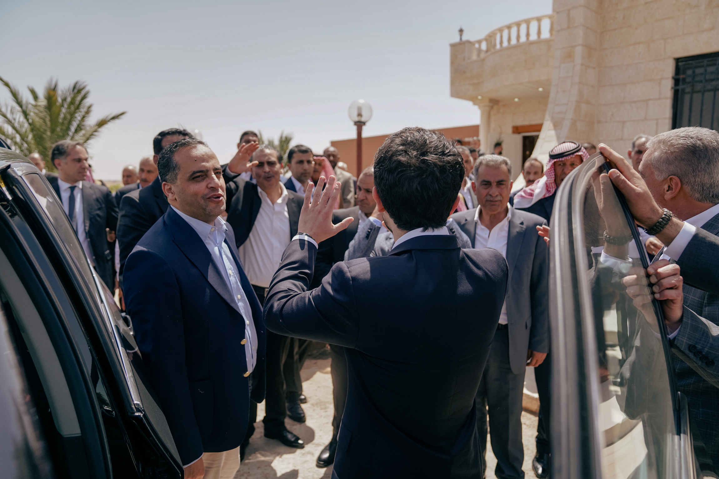 Madar Al-Saa Images 0.3840699783156194