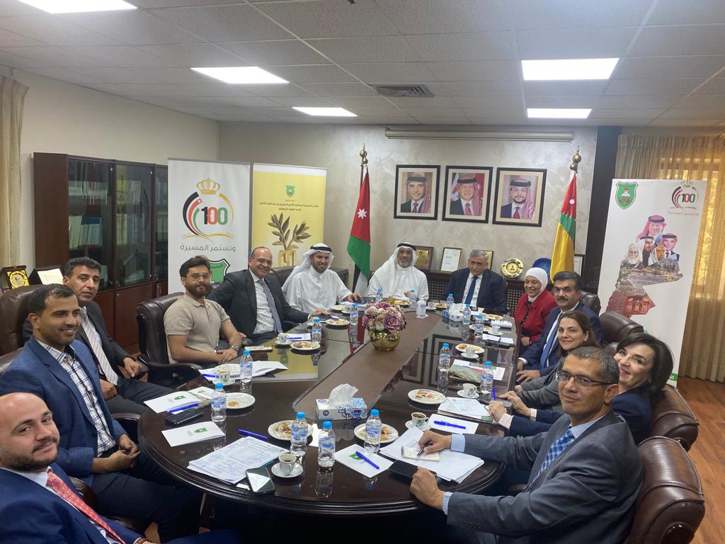 Madar Al-Saa Images 0.6111267428836527