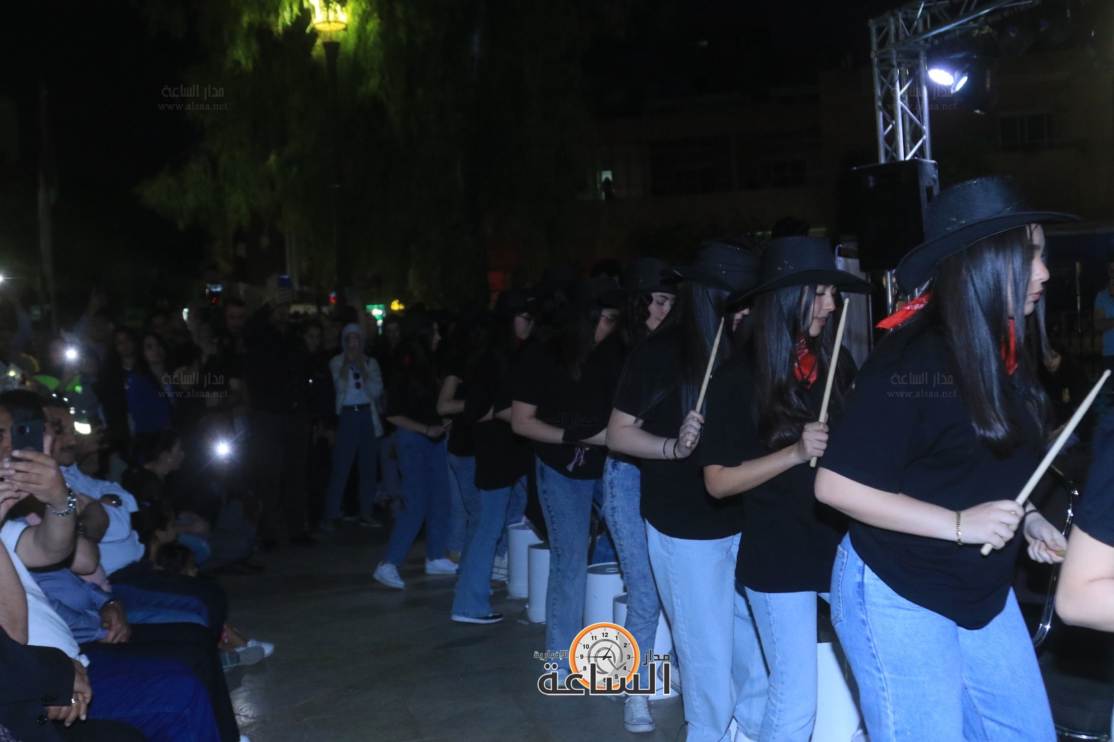 Madar Al-Saa Images 0.35514411787090583