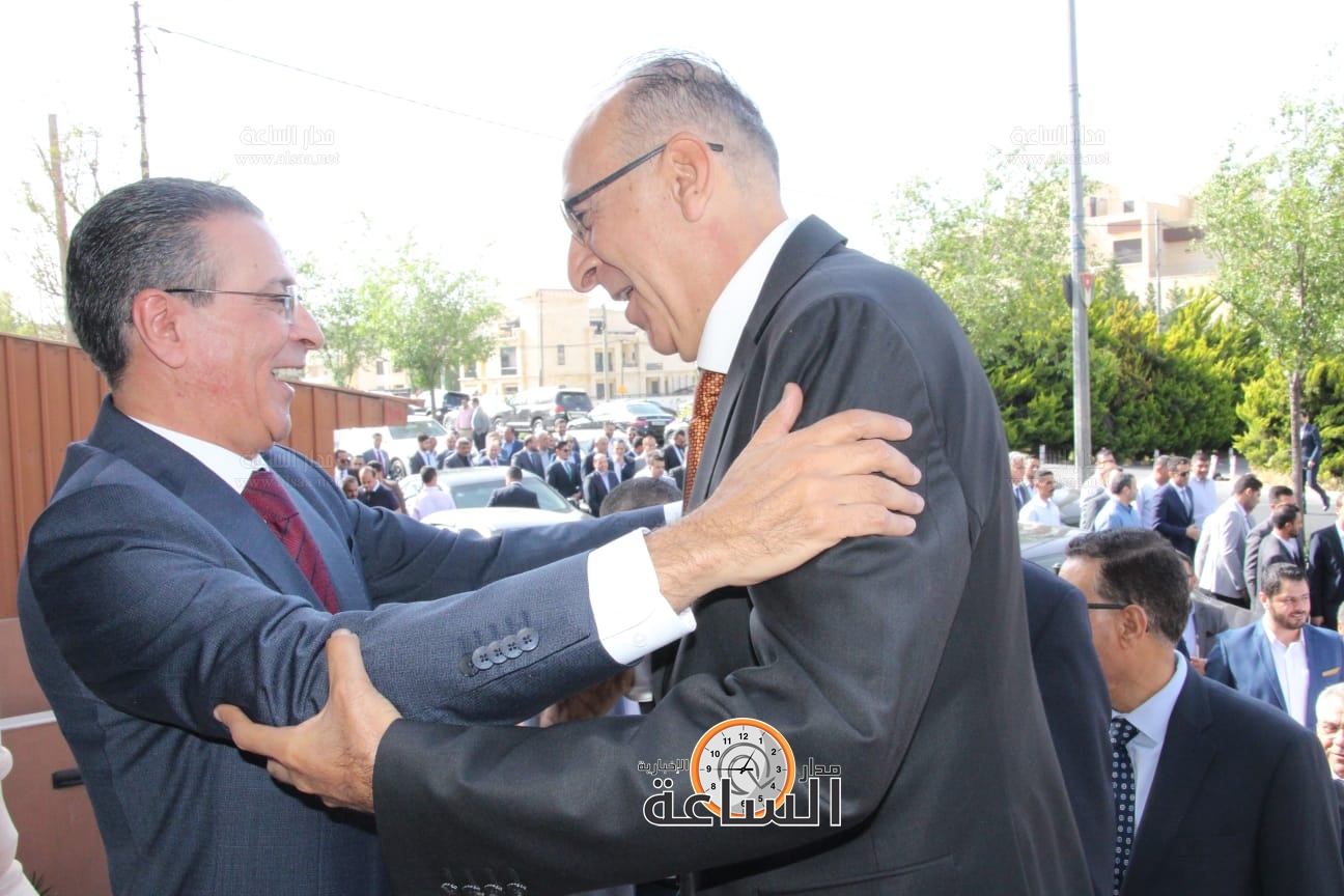 Madar Al-Saa Images 0.9801970311532172