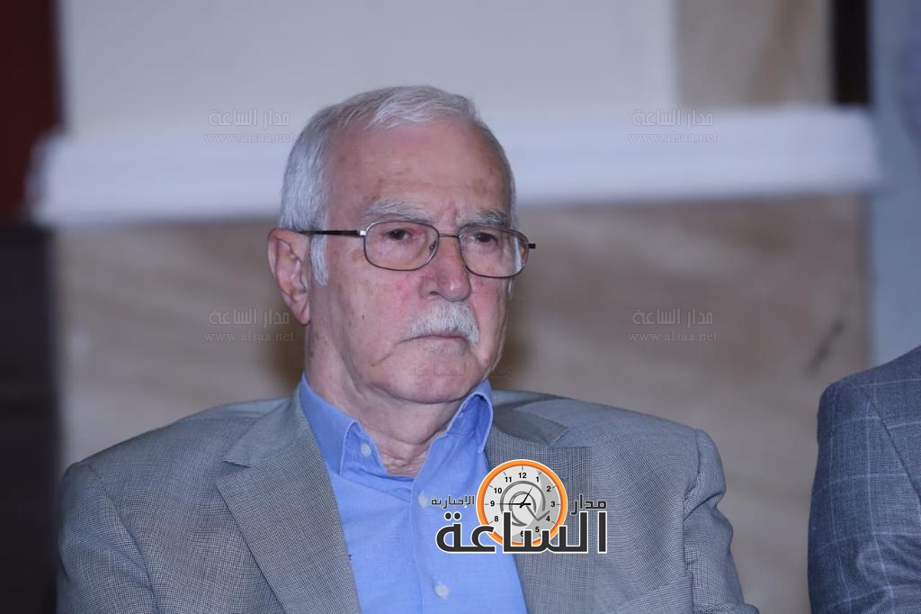 Madar Al-Saa Images 0.556839401776682