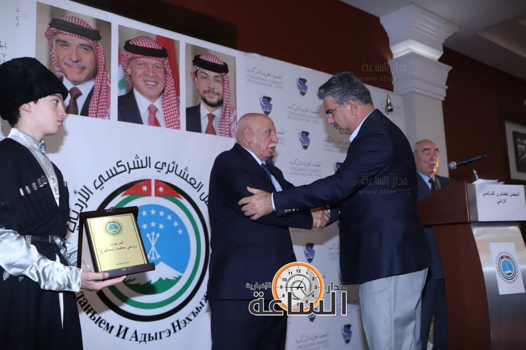 Madar Al-Saa Images 0.49269294793333696