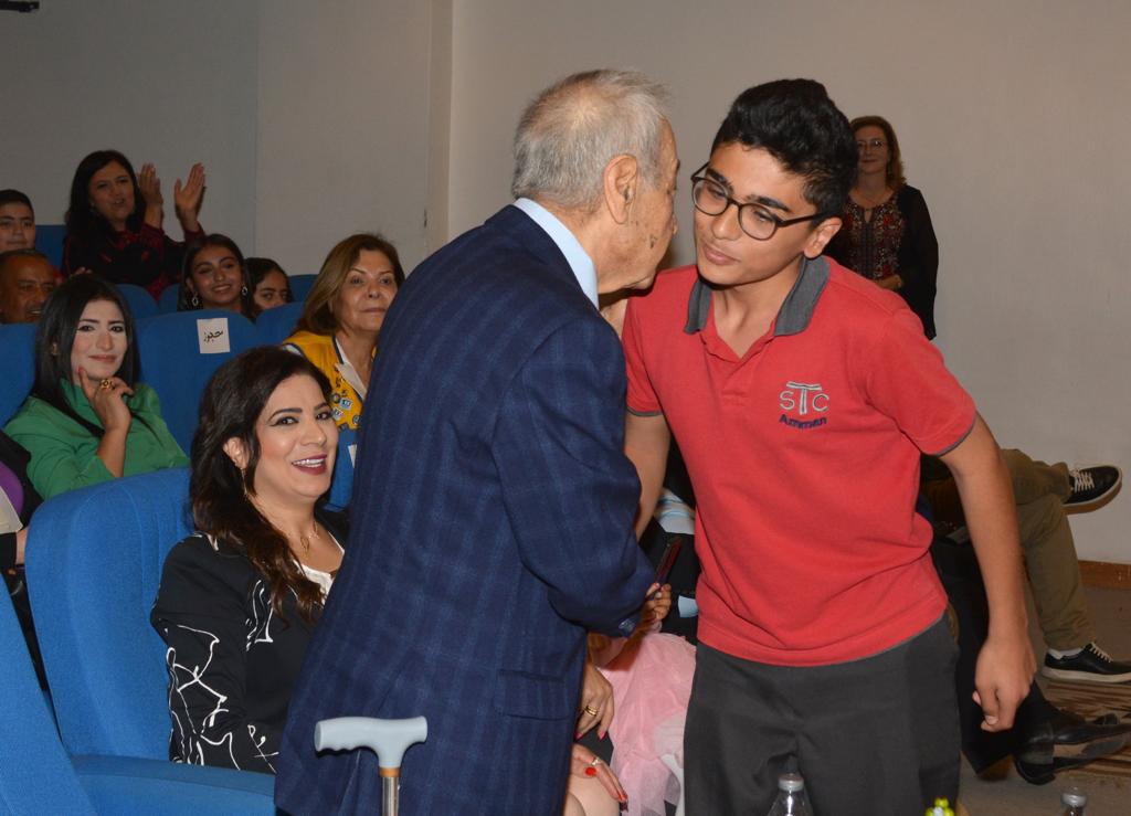 Madar Al-Saa Images 0.765558823940599