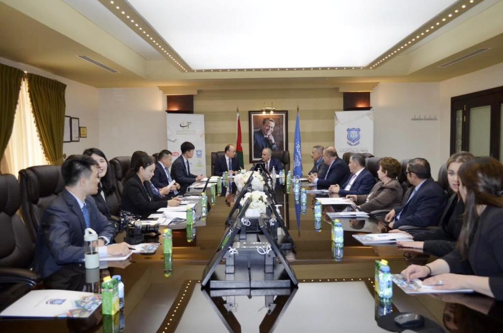 Madar Al-Saa Images 0.22289665493325983