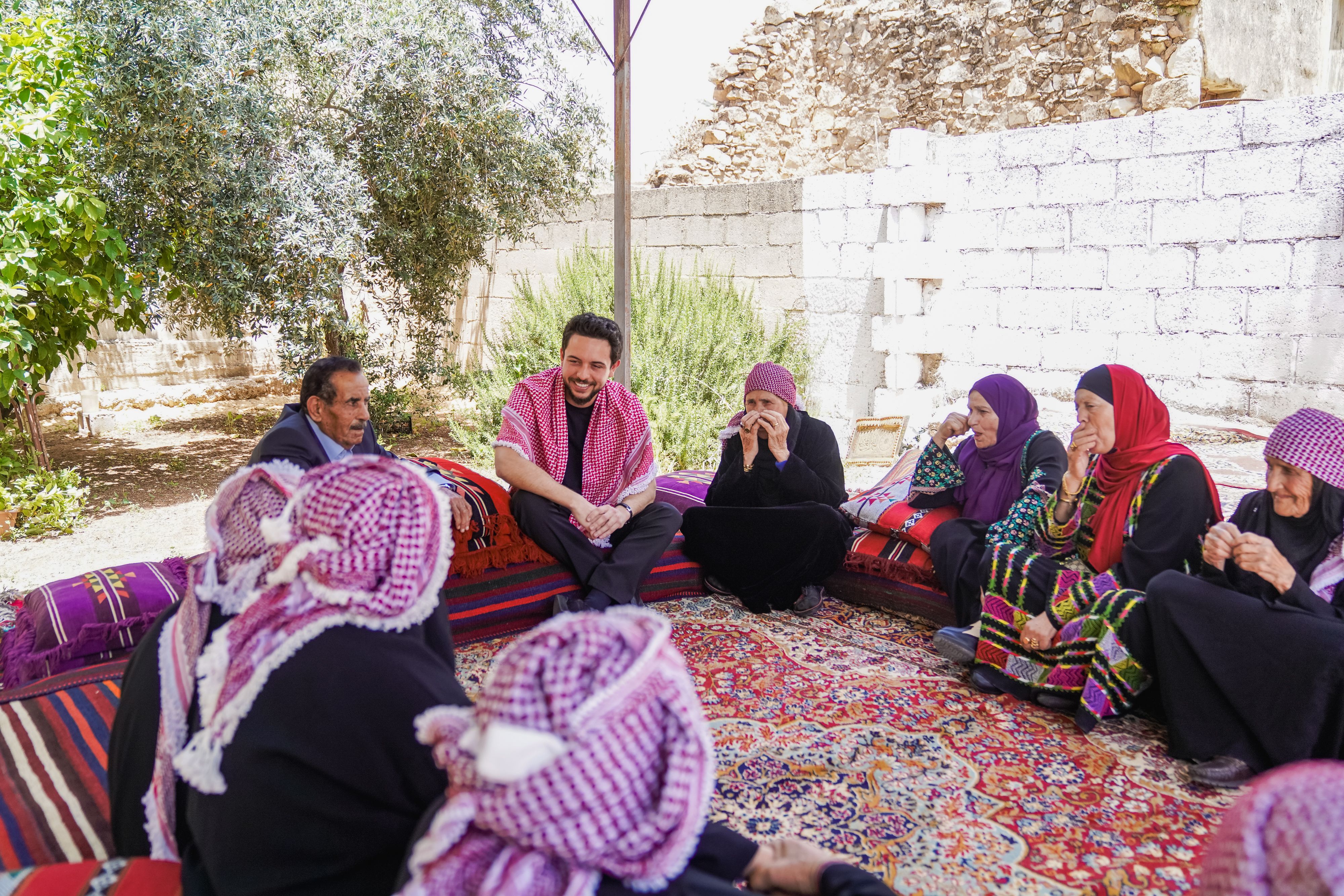 Madar Al-Saa Images 0.42877827075937014