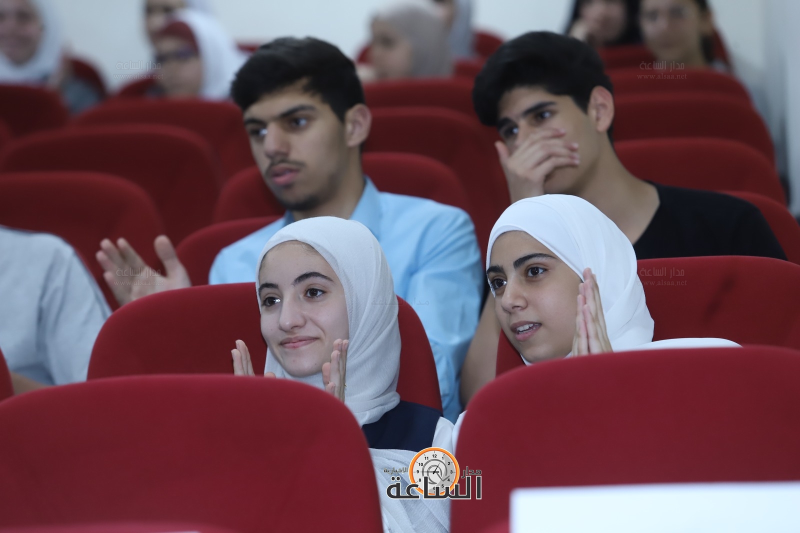 Madar Al-Saa Images 0.6995457165100507