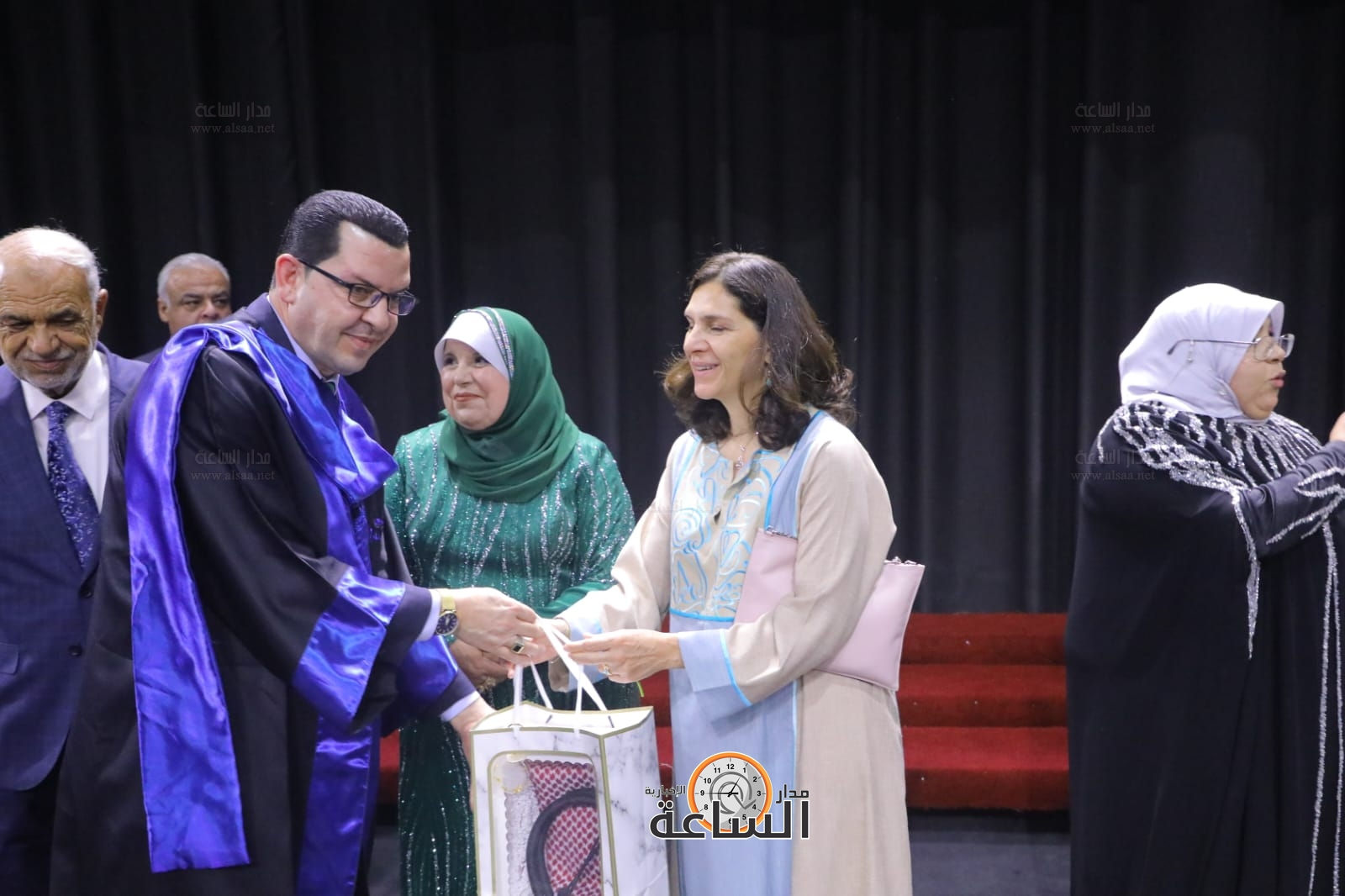 Madar Al-Saa Images 0.7123235956614926