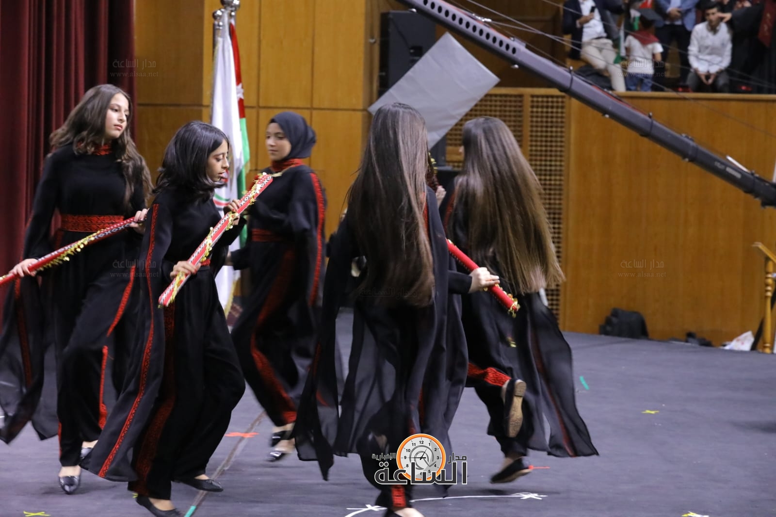 Madar Al-Saa Images 0.4826354609979824