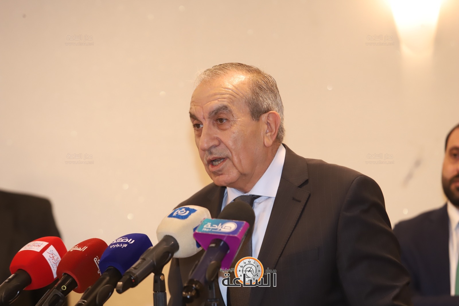 Madar Al-Saa Images 0.6075592260532718