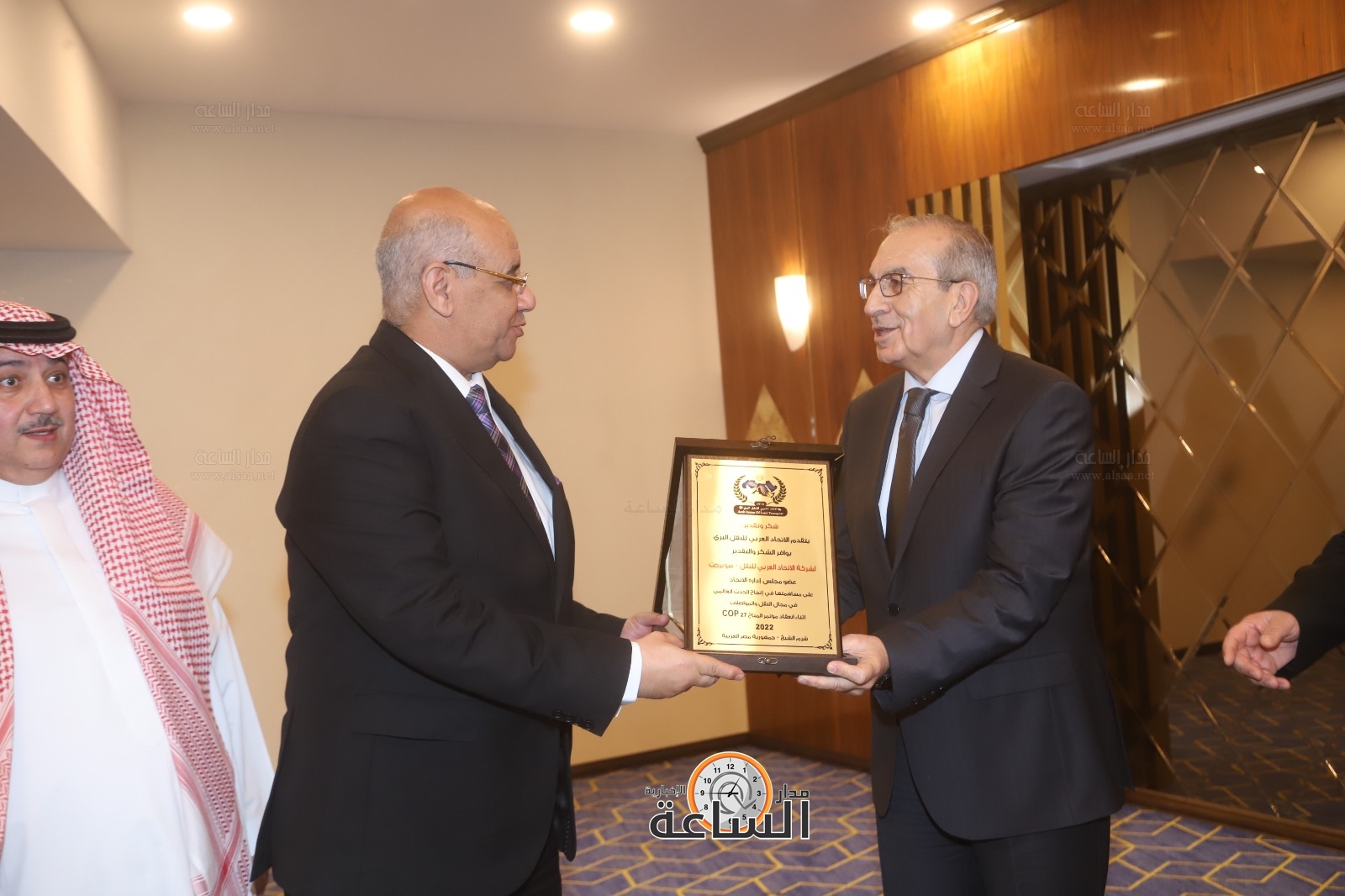 Madar Al-Saa Images 0.8922102466644855