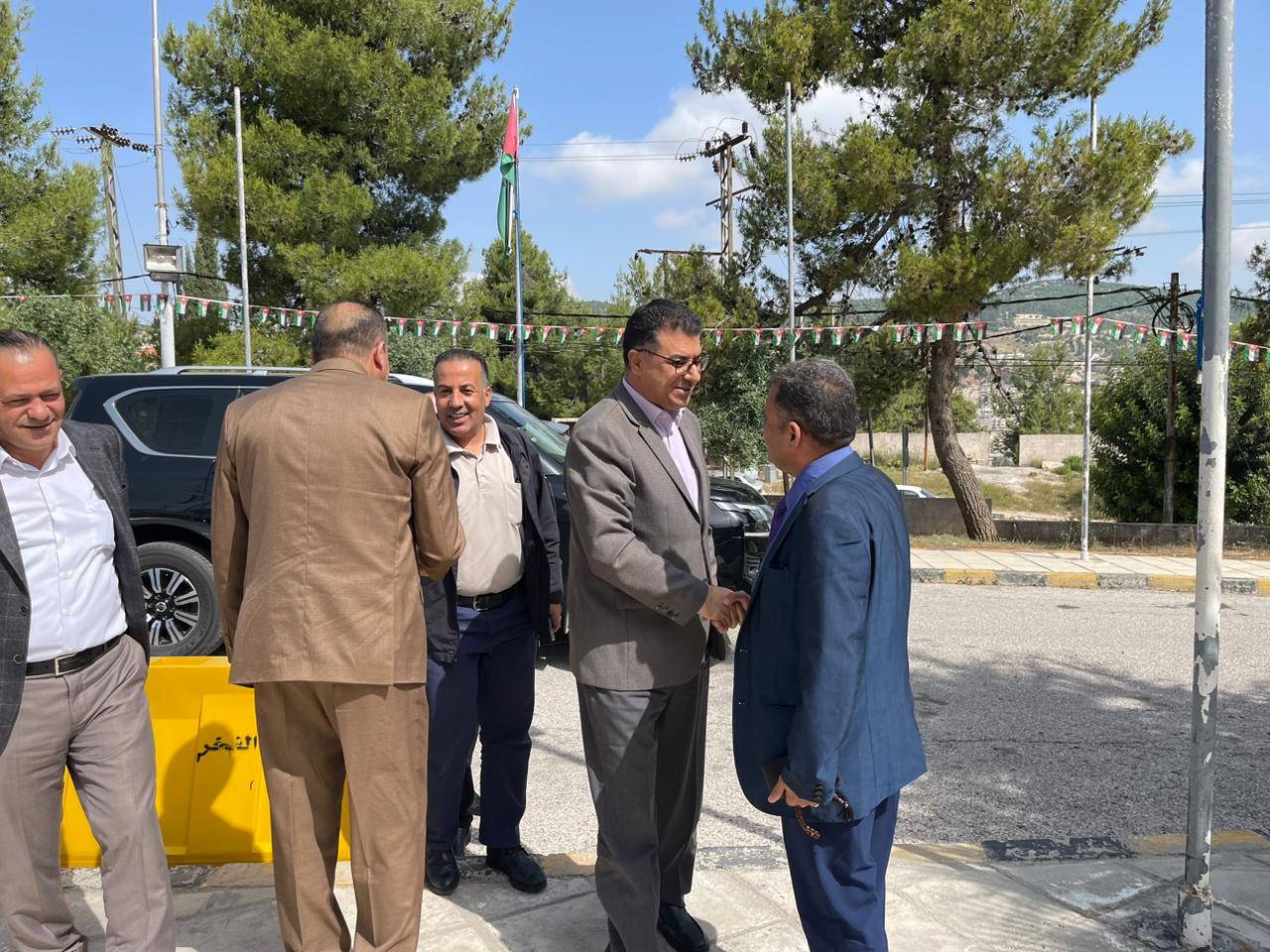 Madar Al-Saa Images 0.9322612314924628