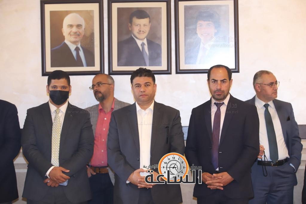 Madar Al-Saa Images 0.4428011351740283