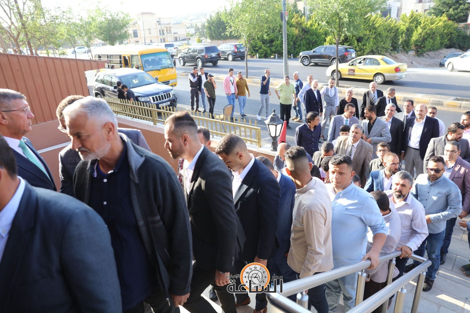 Madar Al-Saa Images 0.590940712885032