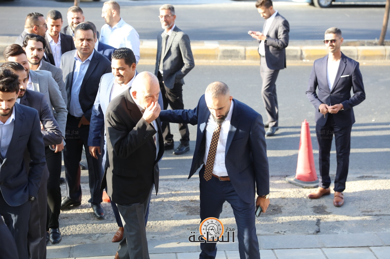 Madar Al-Saa Images 0.8490796552799877