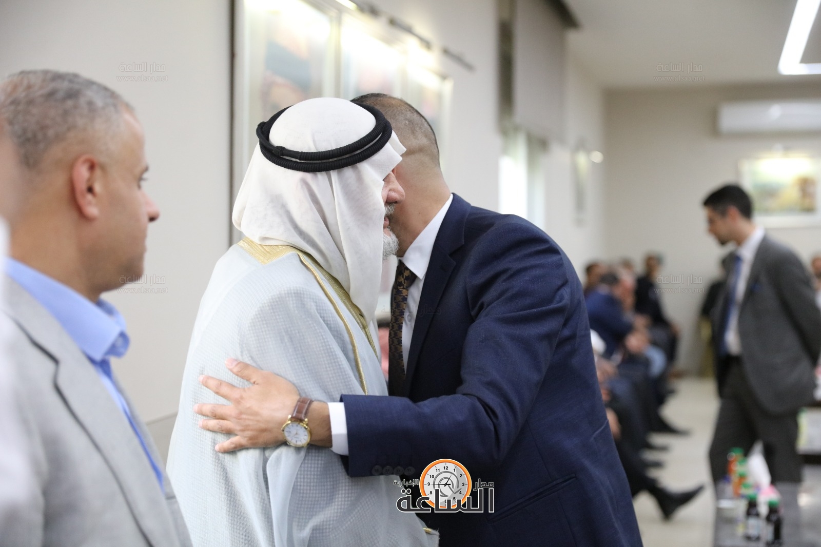 Madar Al-Saa Images 0.5702585173235645