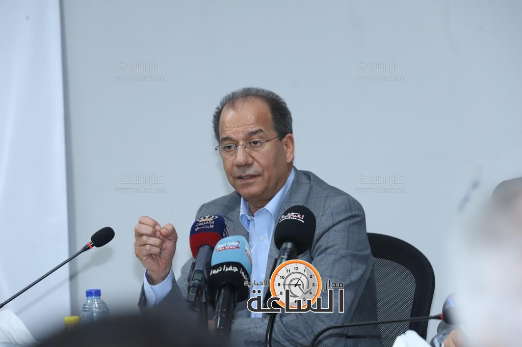 Madar Al-Saa Images 0.9546658589938577