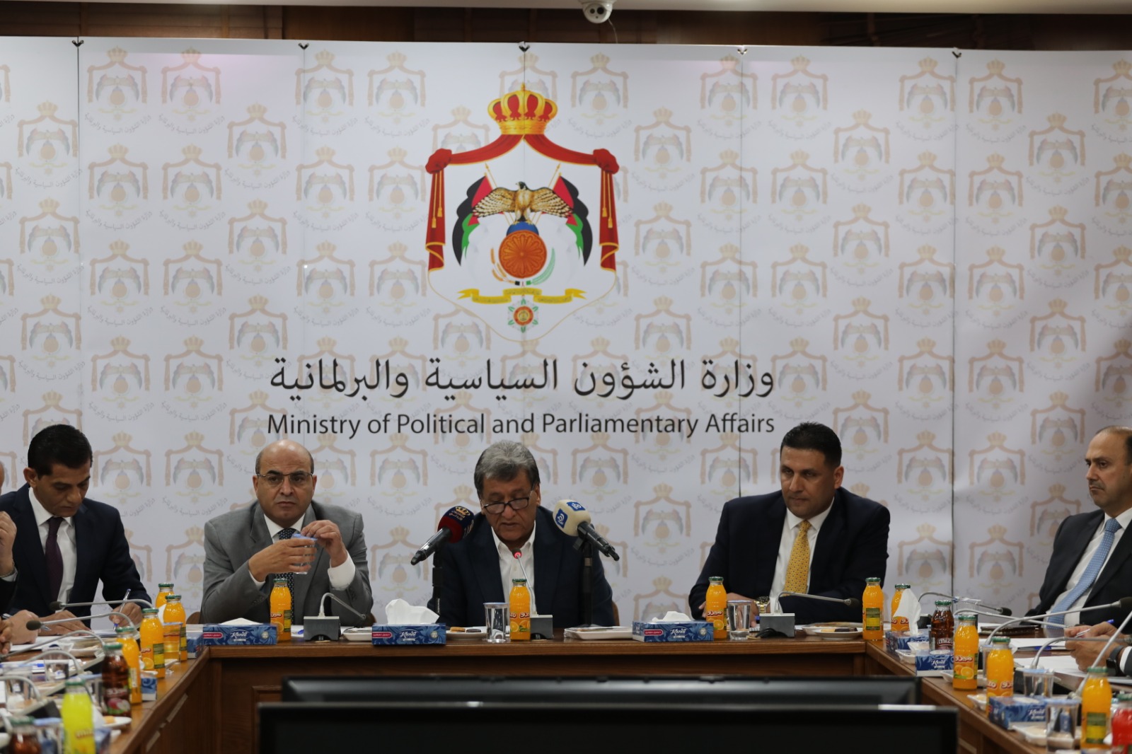 Madar Al-Saa Images 0.888243900704772