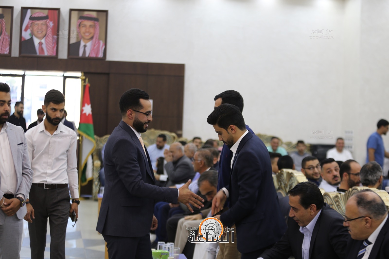 Madar Al-Saa Images 0.37441406192921645