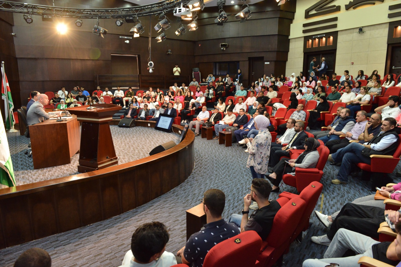 Madar Al-Saa Images 0.9090643291542164