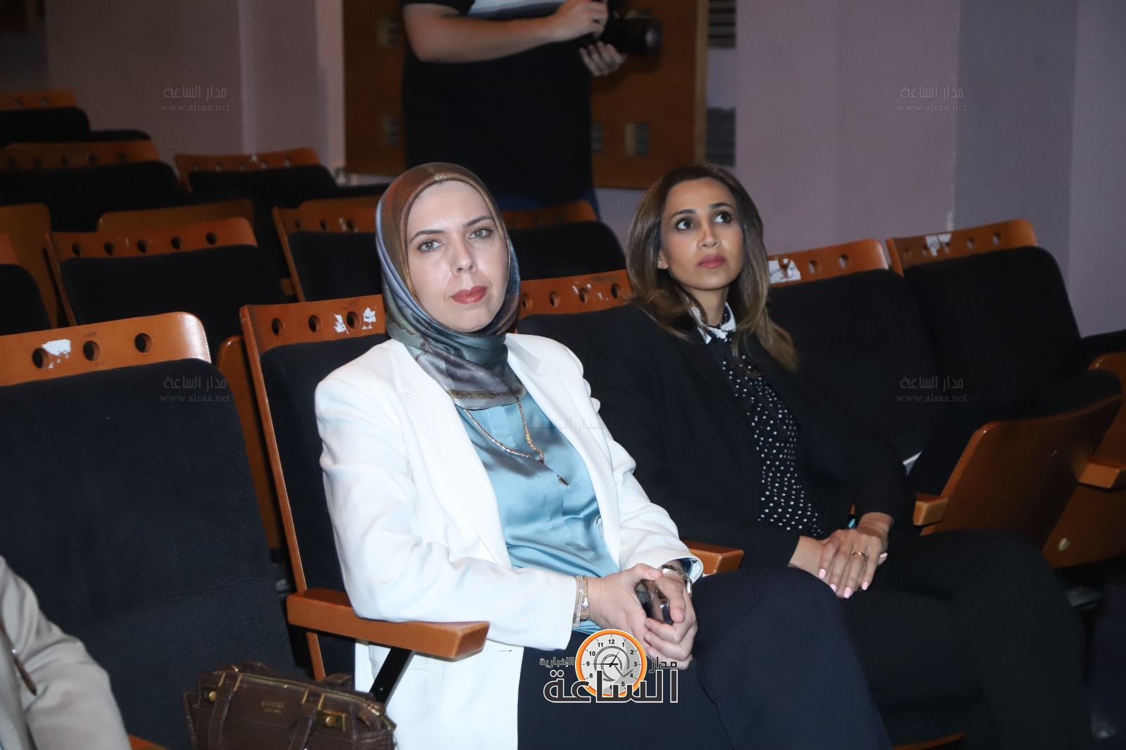 Madar Al-Saa Images 0.9913945639929598