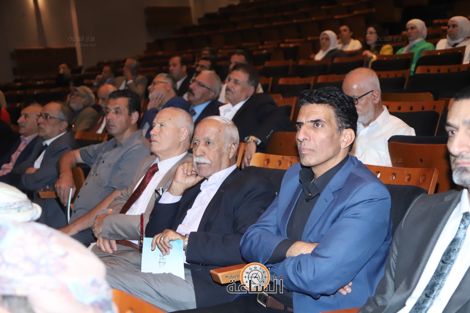 Madar Al-Saa Images 0.9413692087541143