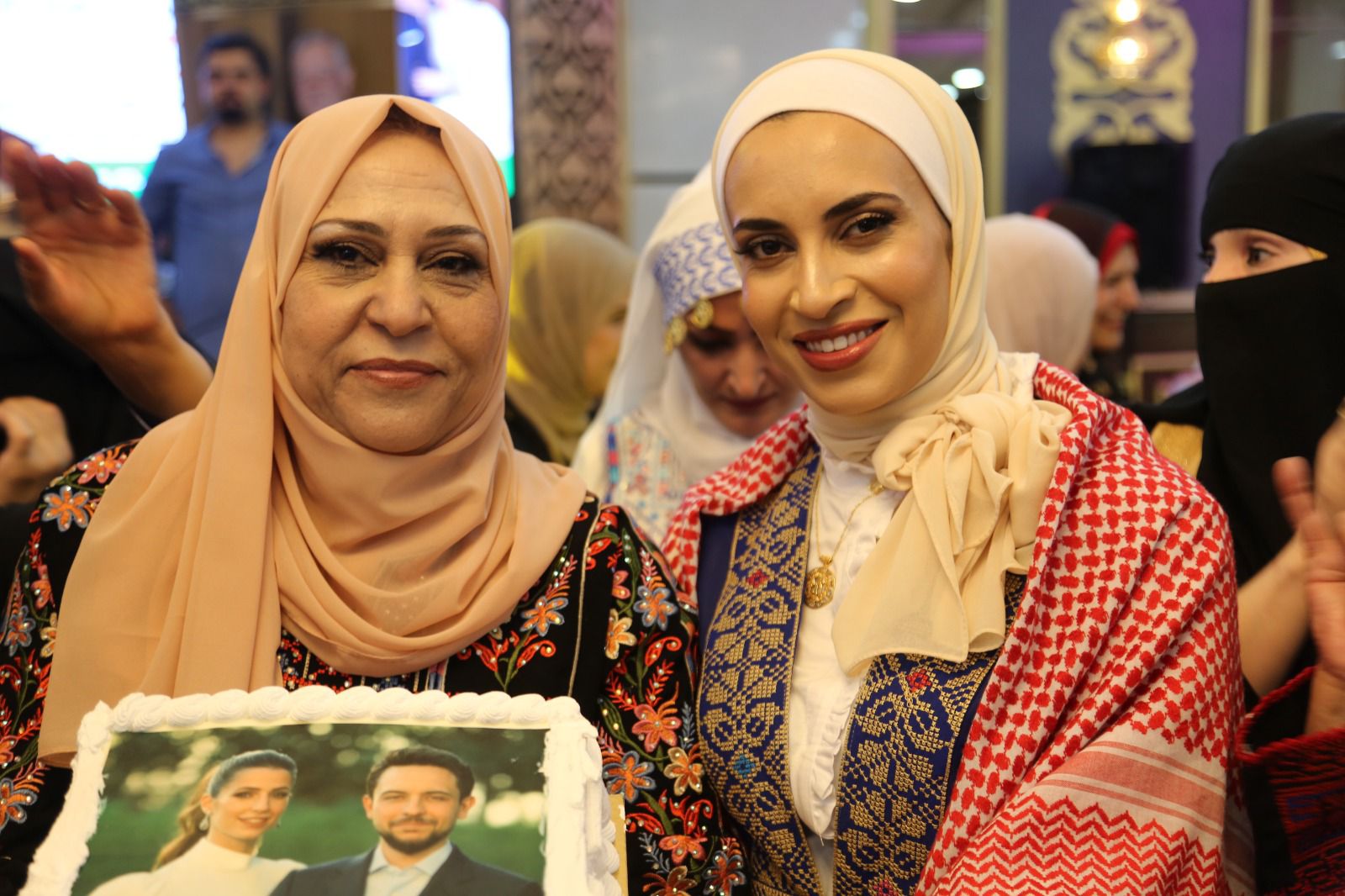 Madar Al-Saa Images 0.35479777035833804