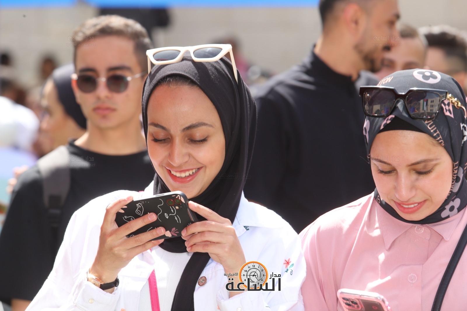 Madar Al-Saa Images 0.7882230258627037