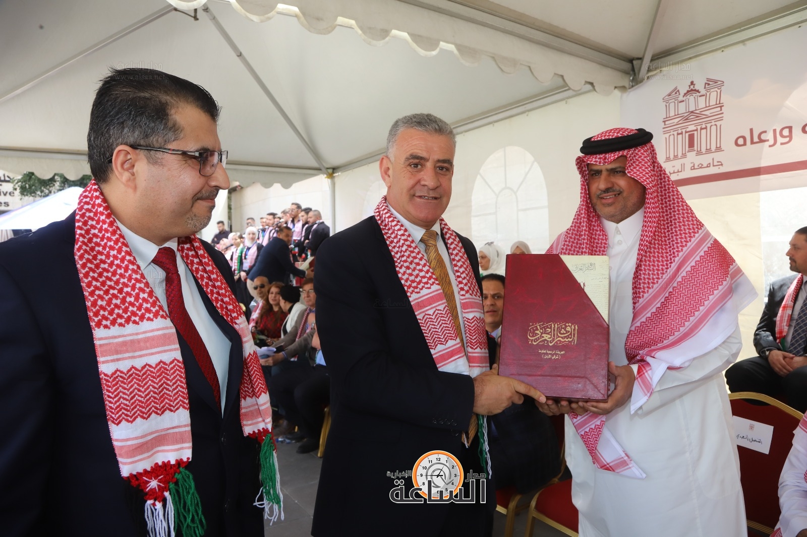 Madar Al-Saa Images 0.009739102692640333