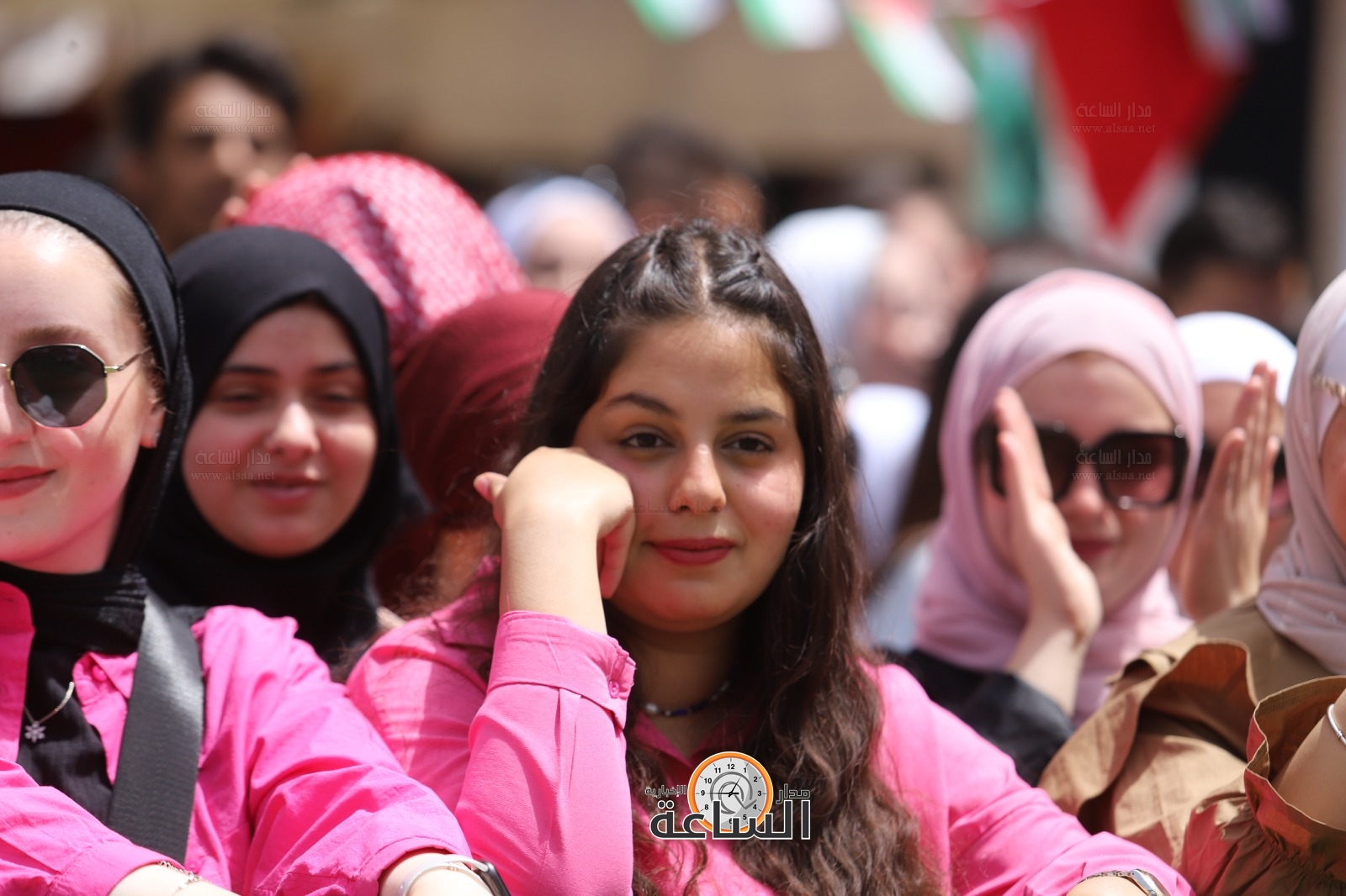 Madar Al-Saa Images 0.8937374055327865