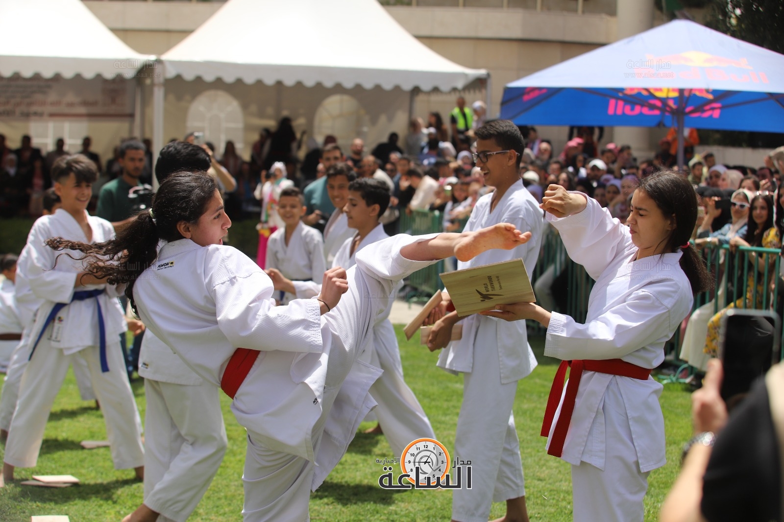 Madar Al-Saa Images 0.13075304342525174