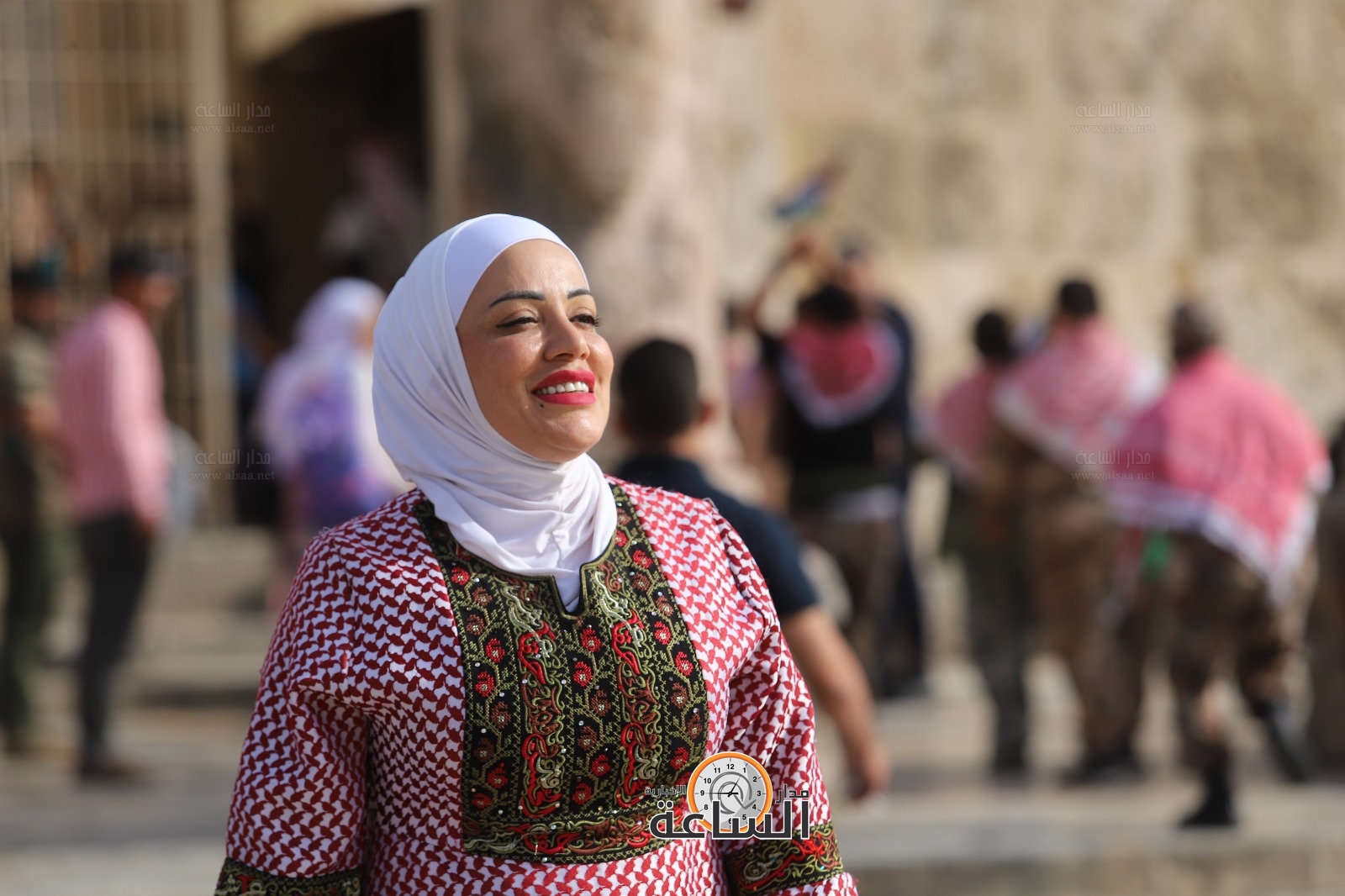 Madar Al-Saa Images 0.458976372787385