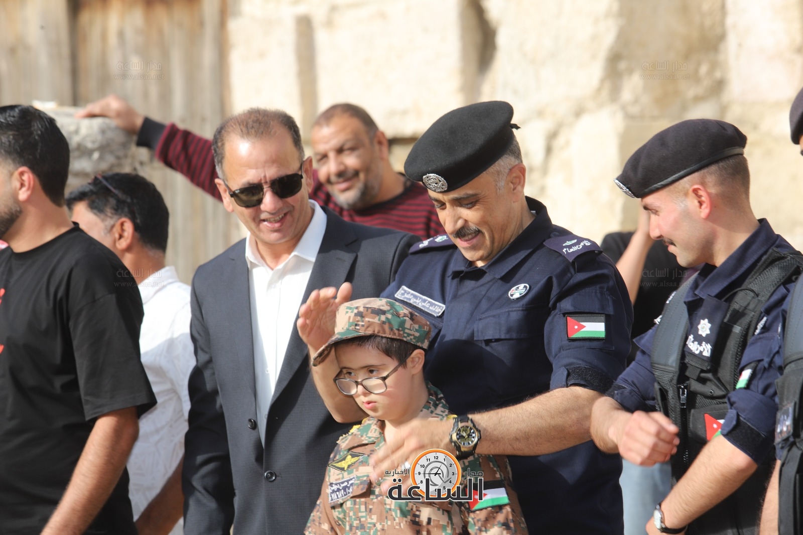 Madar Al-Saa Images 0.1427073768062146