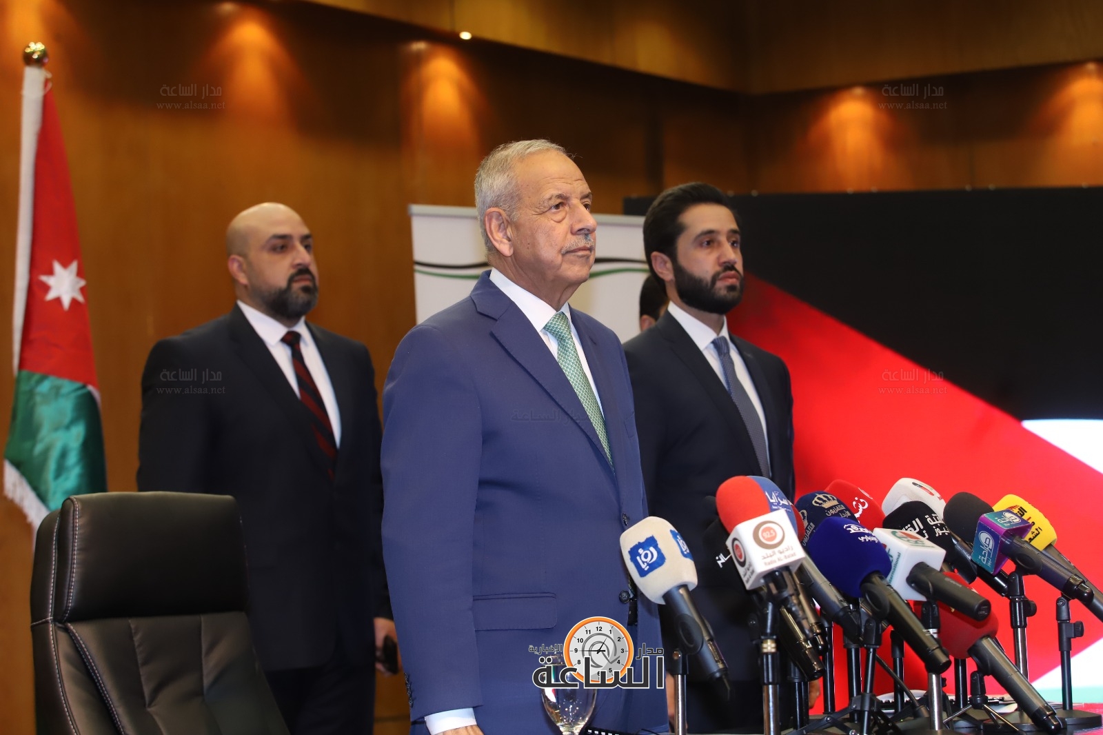 Madar Al-Saa Images 0.4149354002173504