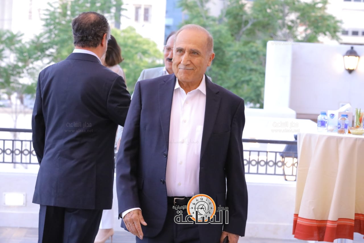 Madar Al-Saa Images 0.9753050412299694