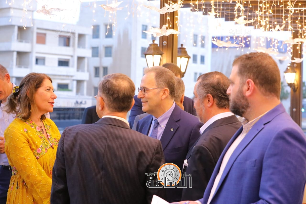 Madar Al-Saa Images 0.6107563912518303