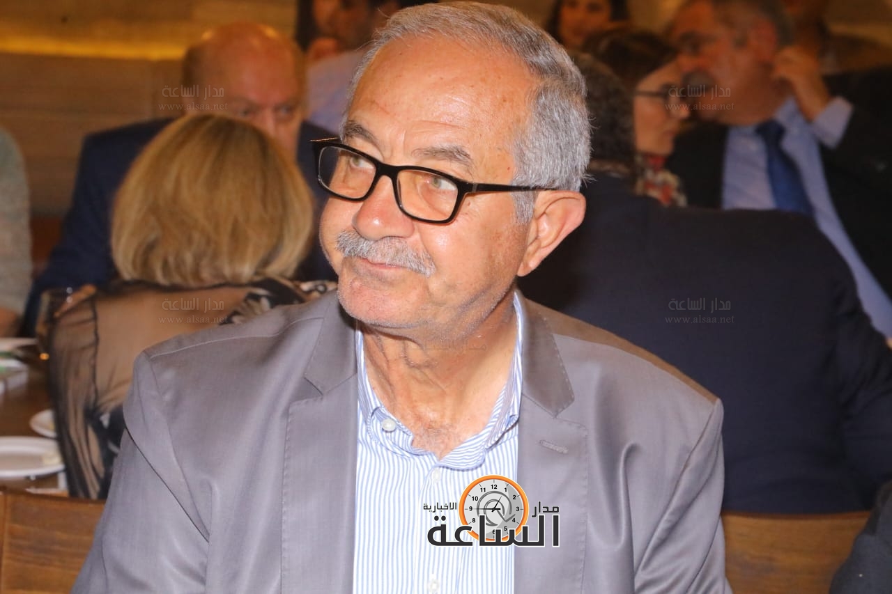 Madar Al-Saa Images 0.3469135181454236