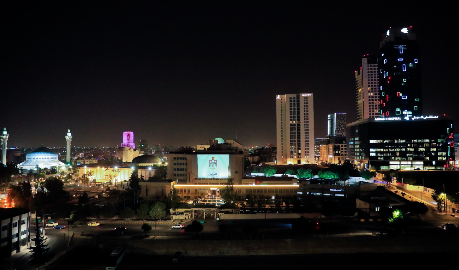 Madar Al-Saa Images 0.8605185288126727