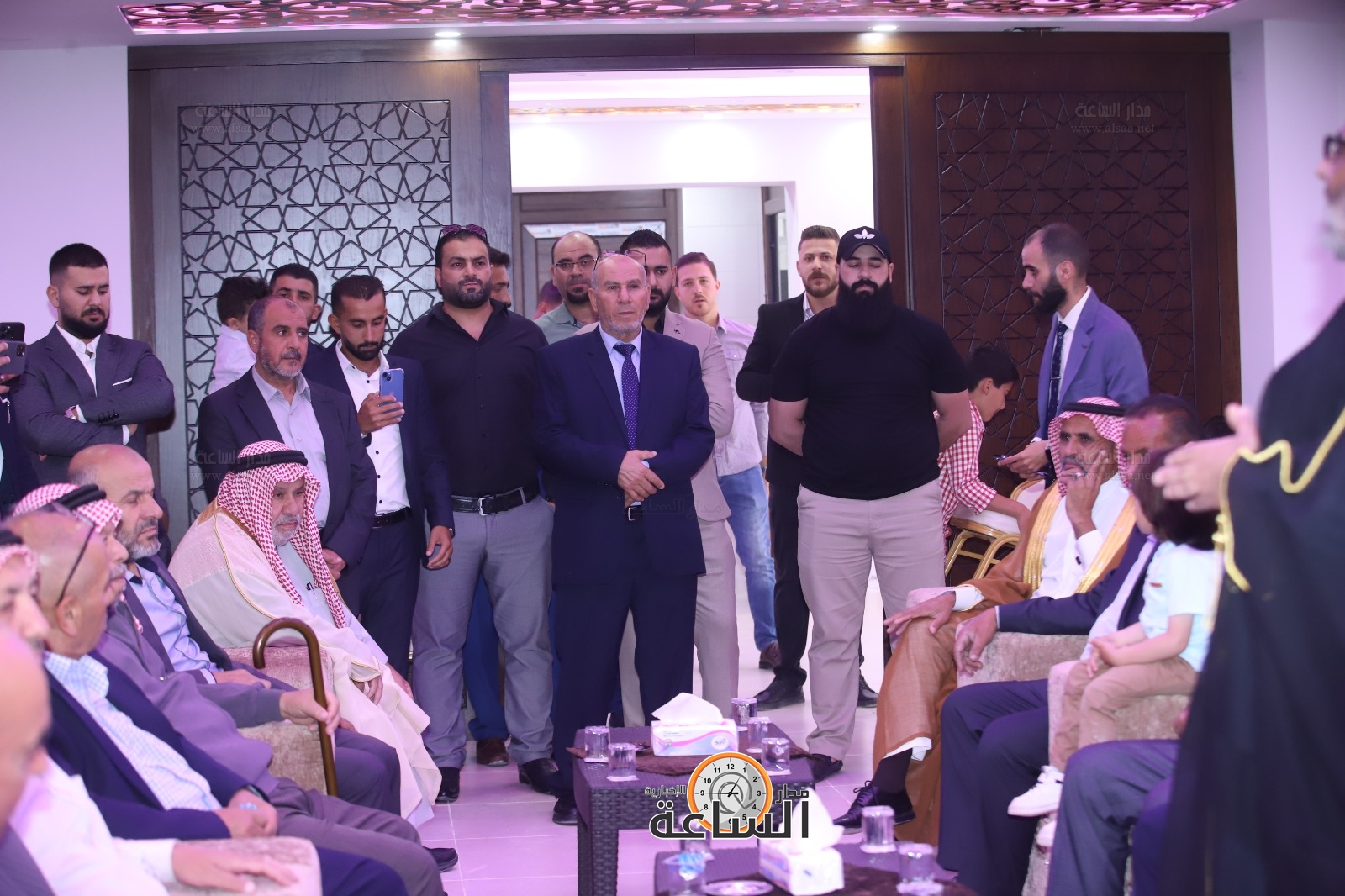 Madar Al-Saa Images 0.5416222505109287