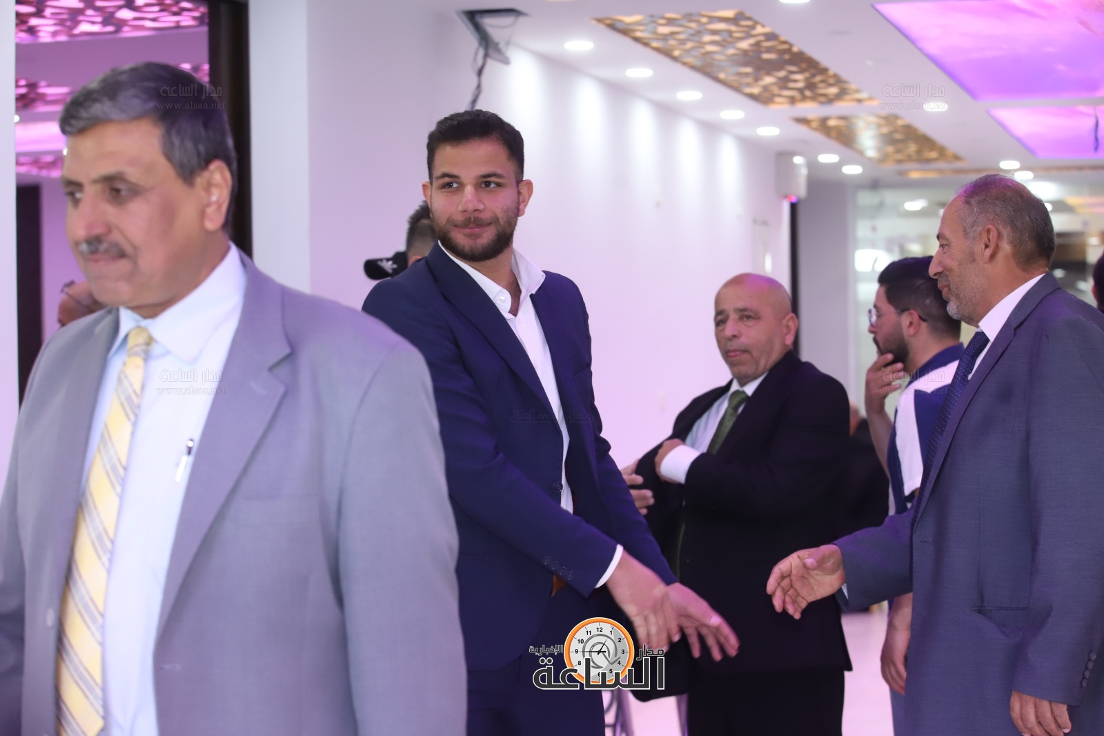 Madar Al-Saa Images 0.5835370516990082