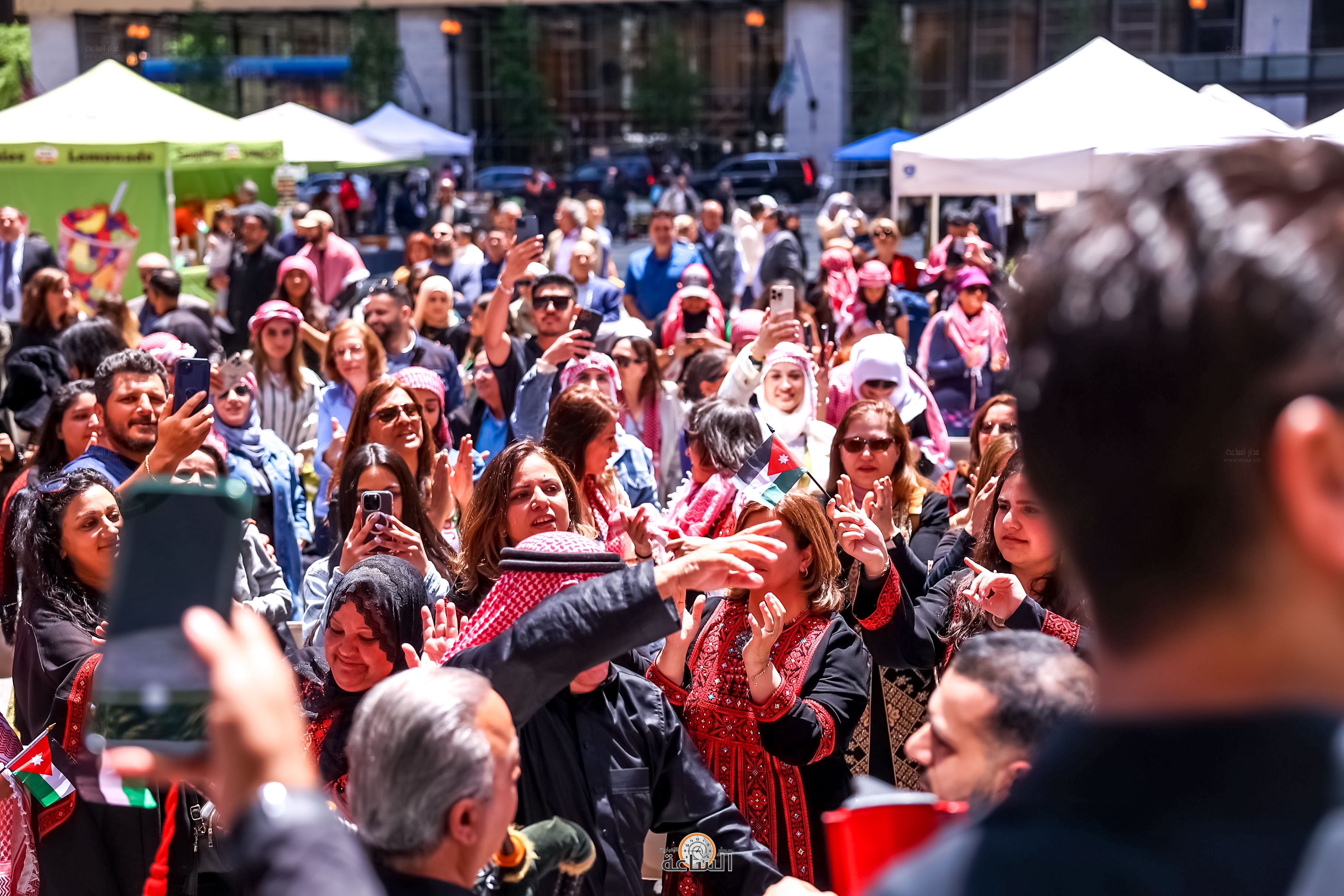 Madar Al-Saa Images 0.9379365627085792