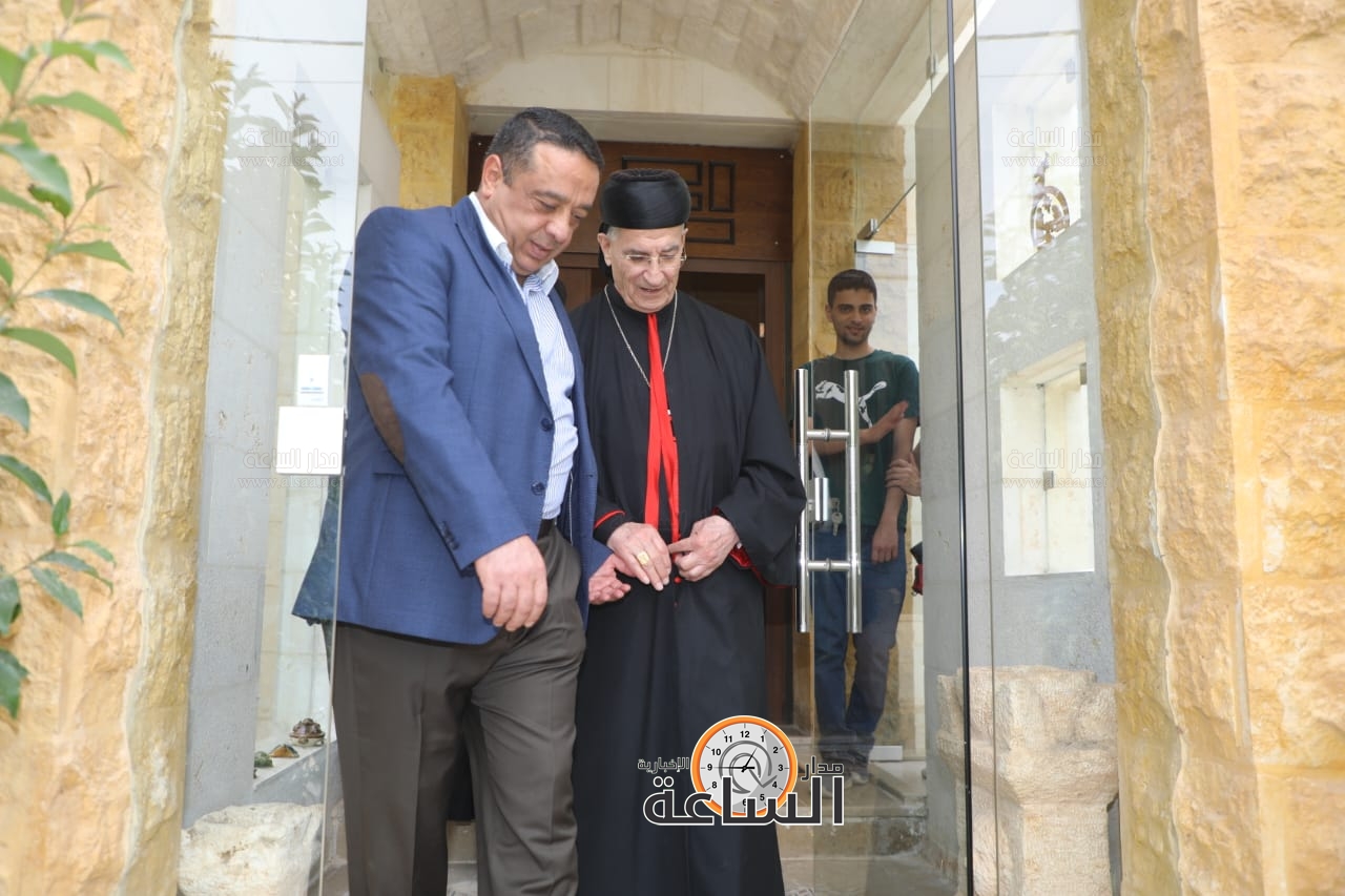 Madar Al-Saa Images 0.821731463827389