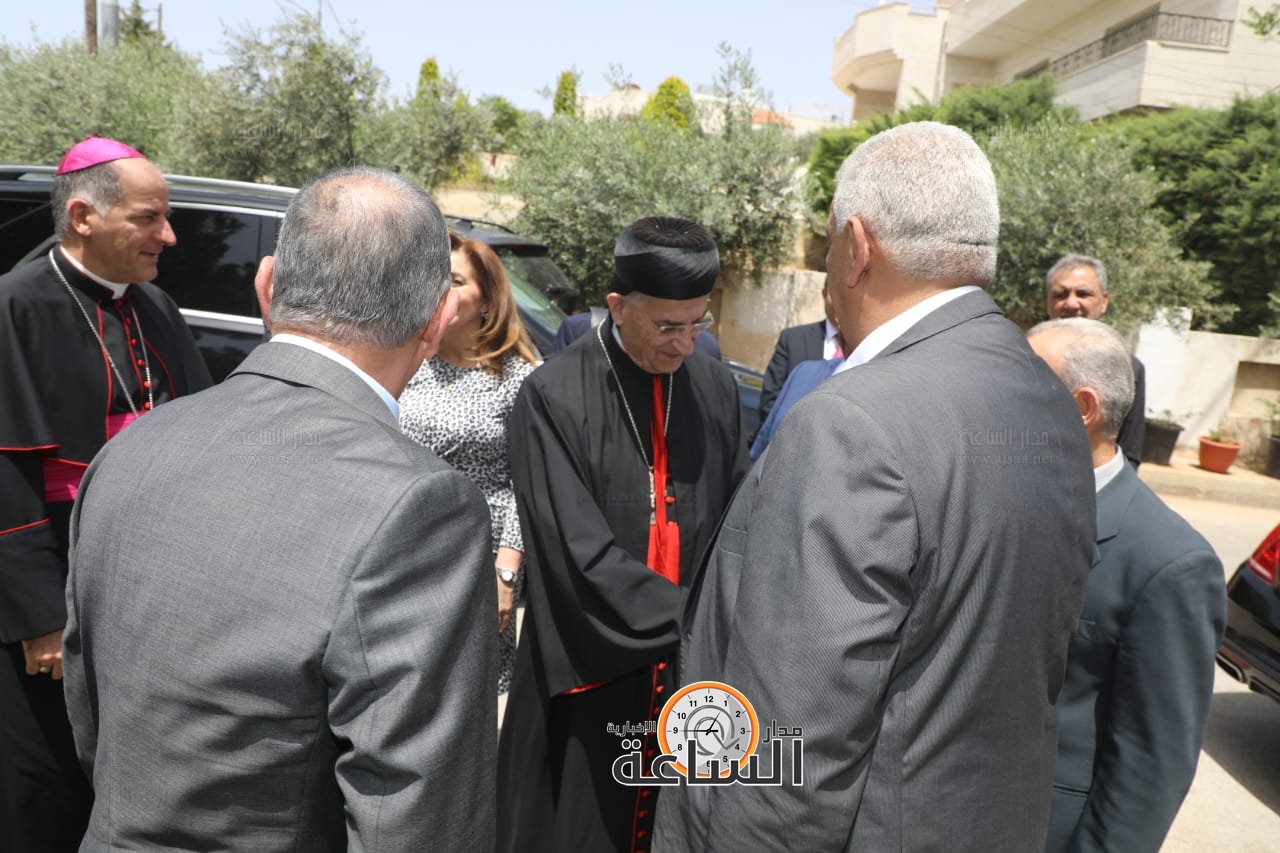 Madar Al-Saa Images 0.02814595131844433