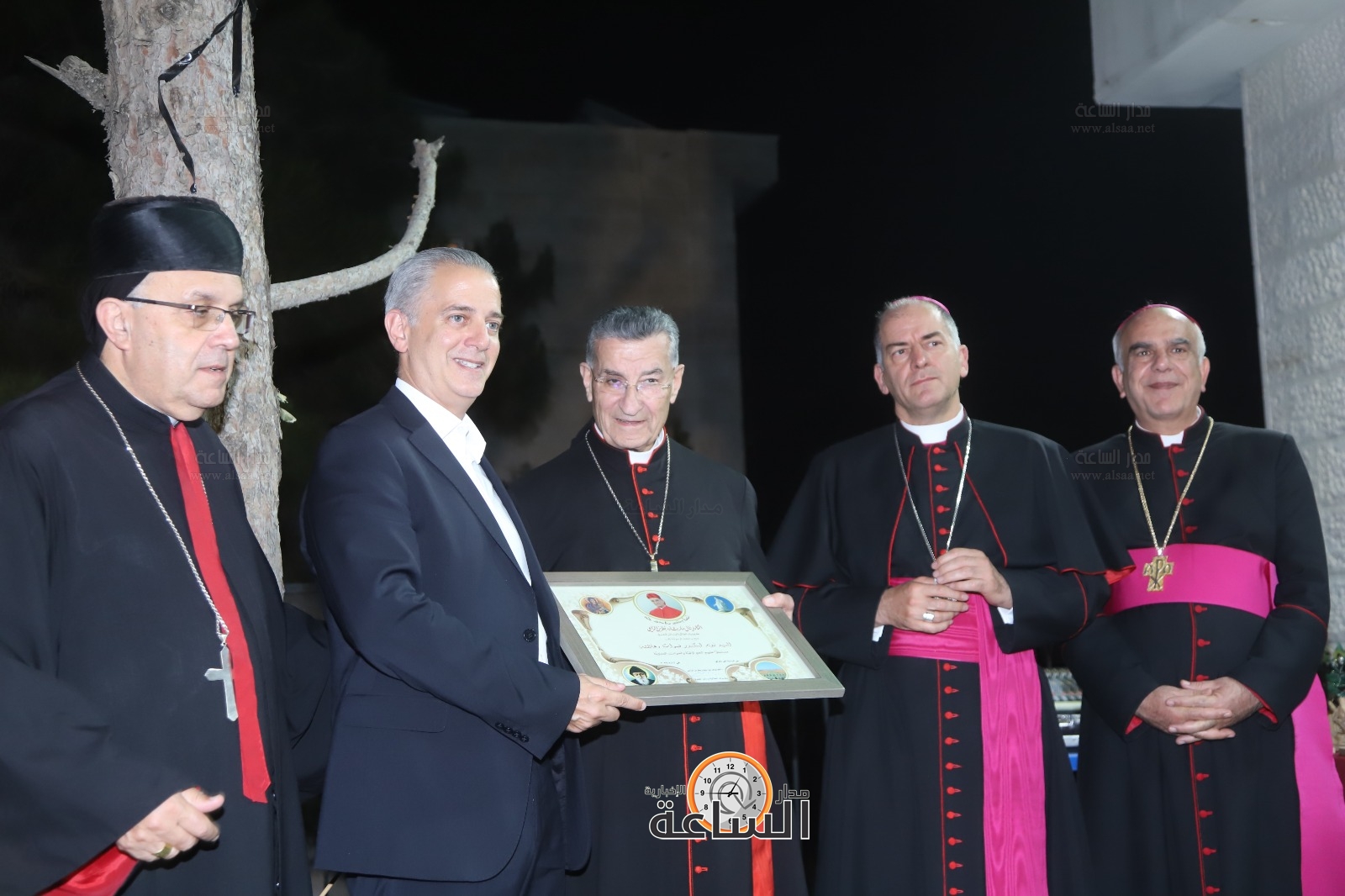 Madar Al-Saa Images 0.04689504295197677