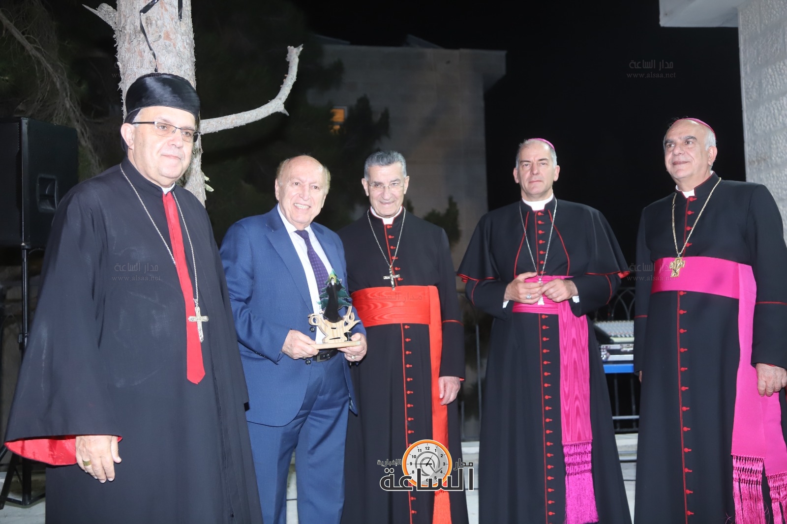 Madar Al-Saa Images 0.04525287710269632