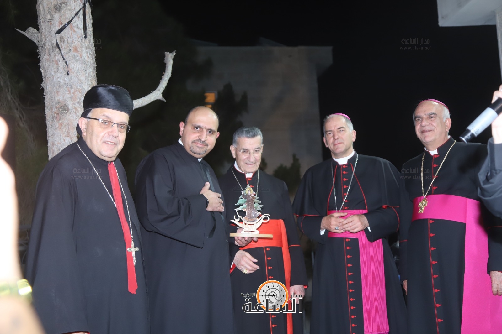 Madar Al-Saa Images 0.8556269045438301